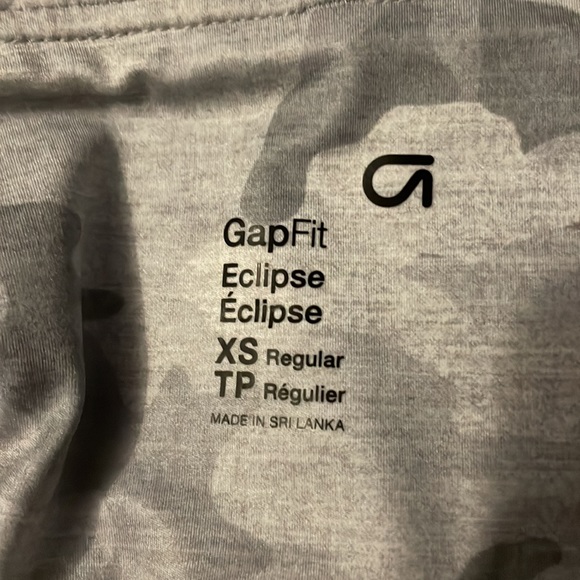 GapFit *NWOT* Camo Leggings super soft - Picture 3 of 4